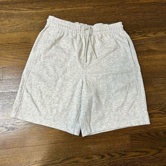 NWT-Men's Grey Casual Shorts Size-Small - Picture 1 of 6